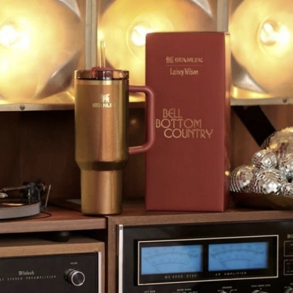 Stanley X Lainey Wilson Quencher - Picture 4 of 6